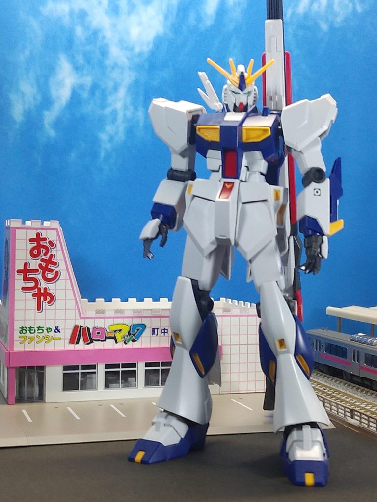 νガンダムを置いて福岡風にすることが簡単にできます。車両も地域に関係あるものにすると雰囲気が出るのですが全然持っていないのでなまはげの国仕様のままです(-_-;)