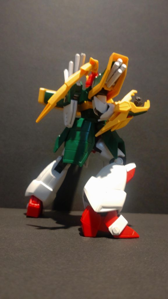 背面も肩アーマーのフラッグもいい造形です💡