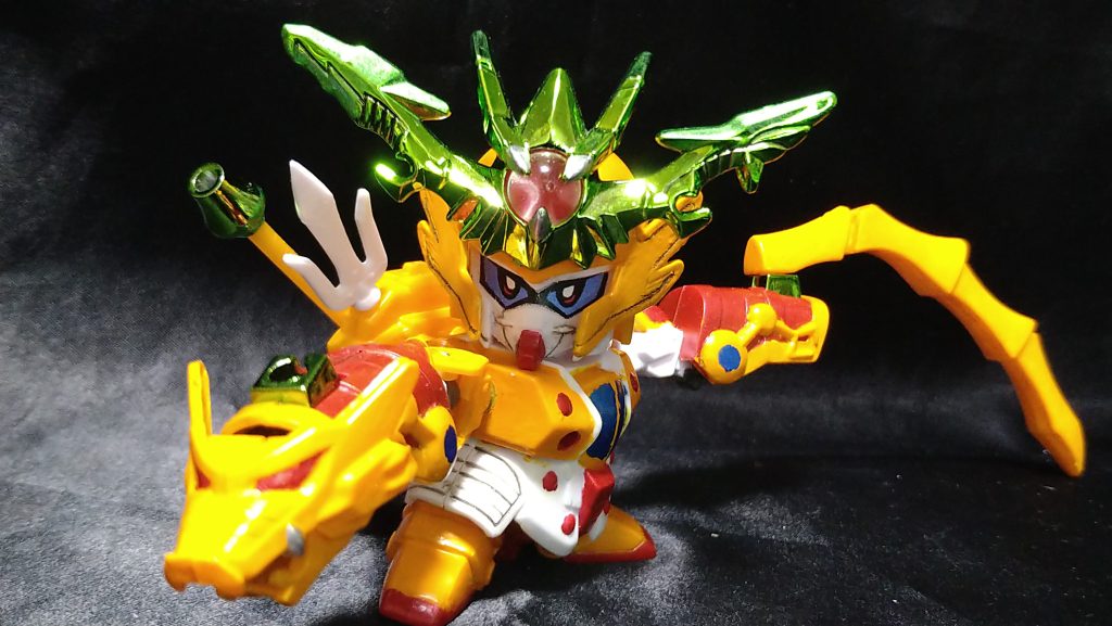 超龍の構え龍の形の爆炎を出す必殺技、超龍撃ってのが使えるらしい