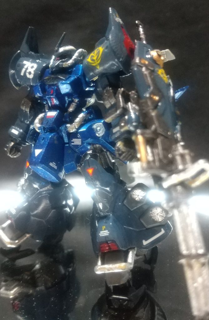 デカールも貼ってみました♪グッとしまった気がします♪