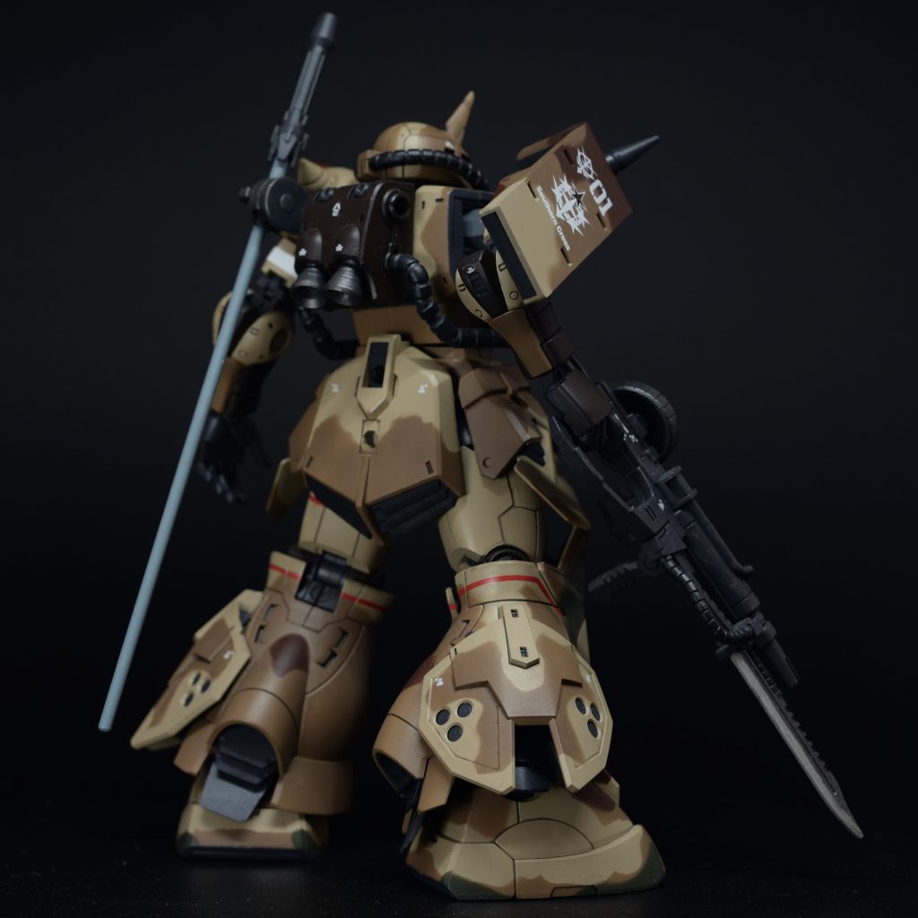 ねり消しでマスキングすると境界線がいい感じにボケてくれます。