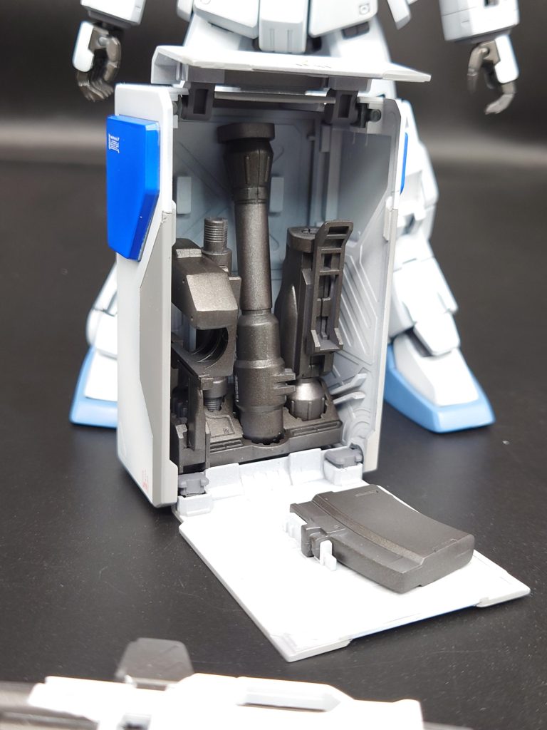 バックパックには、武器類が収納出来ます