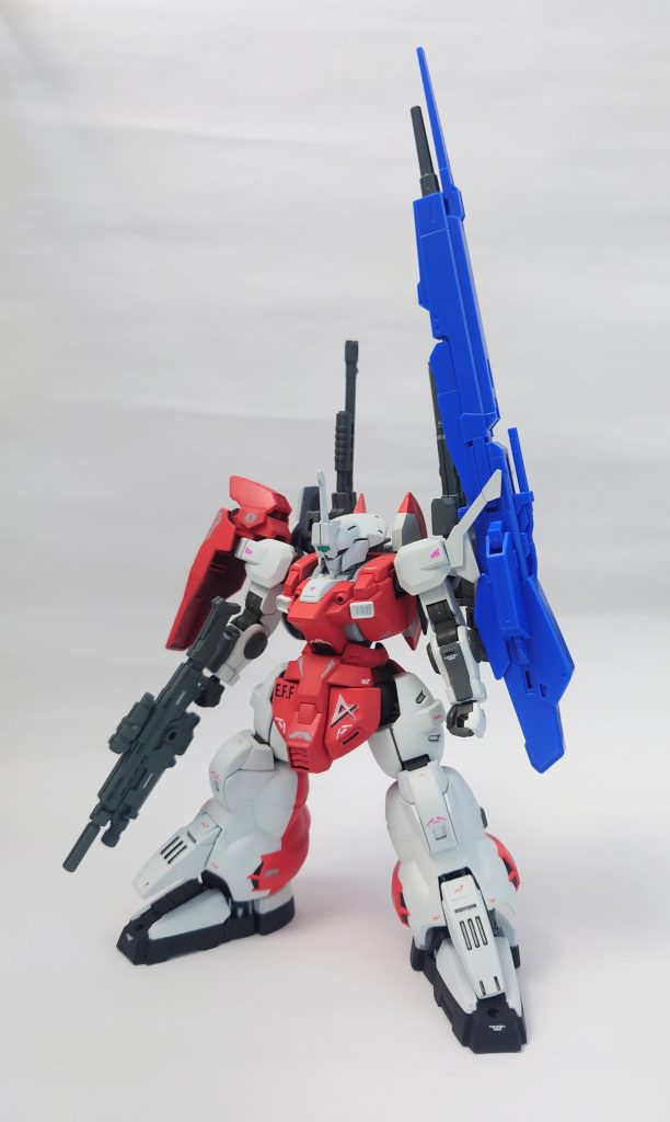 ウェポンラックには何とか載ったものの、改めて見ると大きいなあ。しかしこれはこれでカッコイイ。見て下さった皆様、本年もありがとうございました！