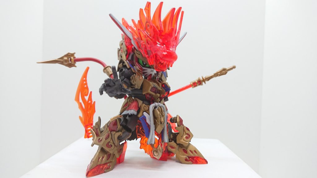 SDは細かくて苦手なんですが、合わせ目消し後はめ加工しハンドパーツだけ追加しました。無改造ですがなかなか上手くいきましたそれでは次の投稿で❗またね👋😃✨