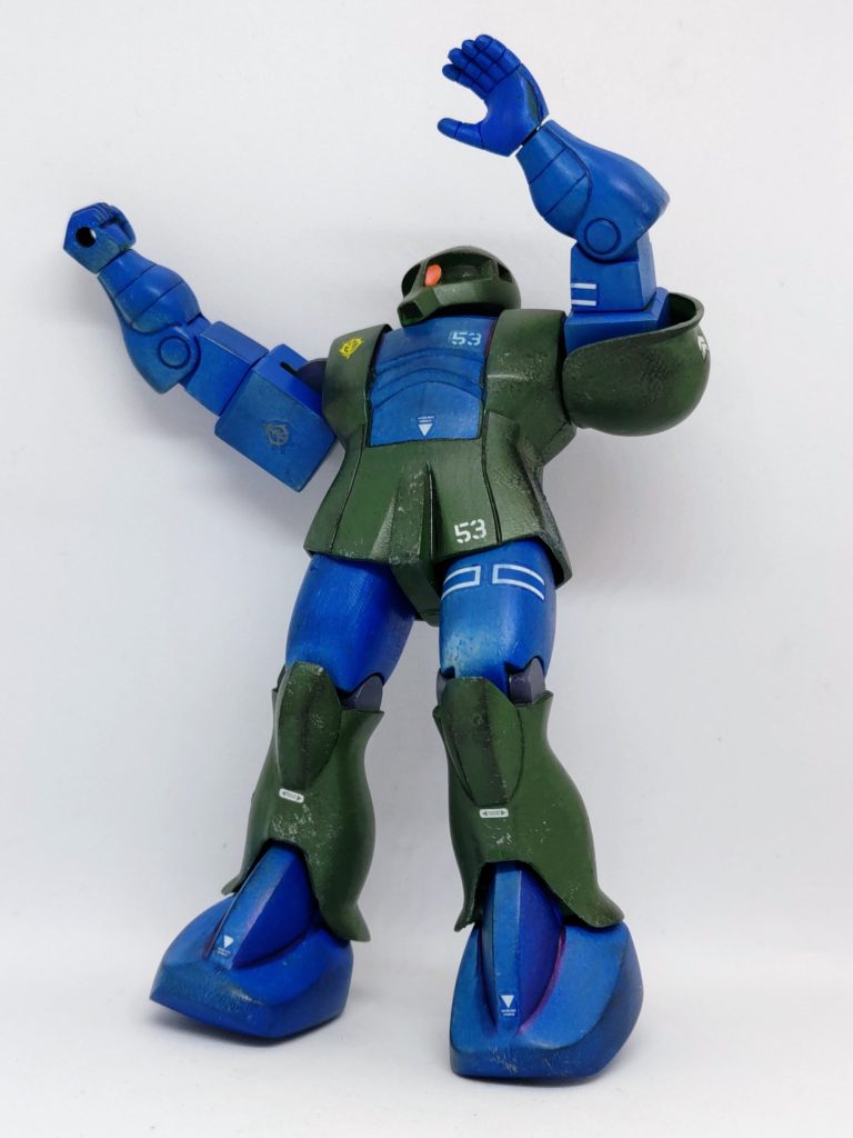 首が上下、左右可動足のつけ根、ひざ、足首可動