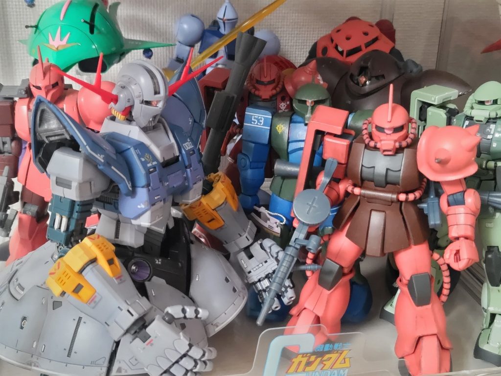 ※このキットに旧型ザク以外はついていません以上です!ご覧いただきありがとうございました(zaku-kao5)