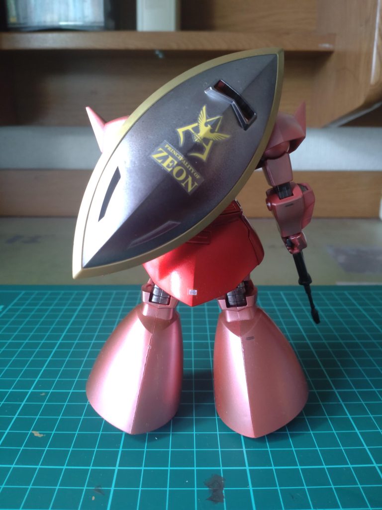 43年前、父親にシャアゲルを初めて買って貰いました。自分で組み立てられなかった…。その時のリベンジマッチだ！今思うとまだいける！ガンプラ最高！