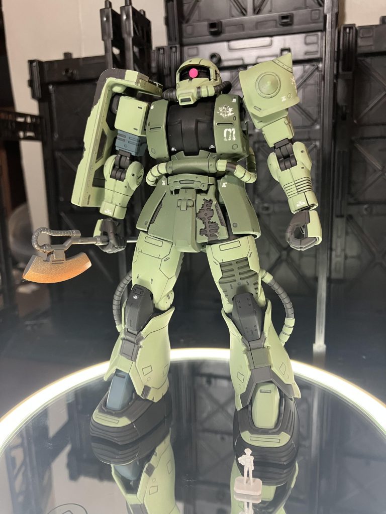 お久しぶりです今回はHGドアンザクを全塗装+トップコートで仕上げましたウェザリングはちょっと知識が身に付いたらやろうと思います投稿はしてなかったのですがガンプラの完成品はだいぶできてきたので過去作品を定期的に上げようと思っています