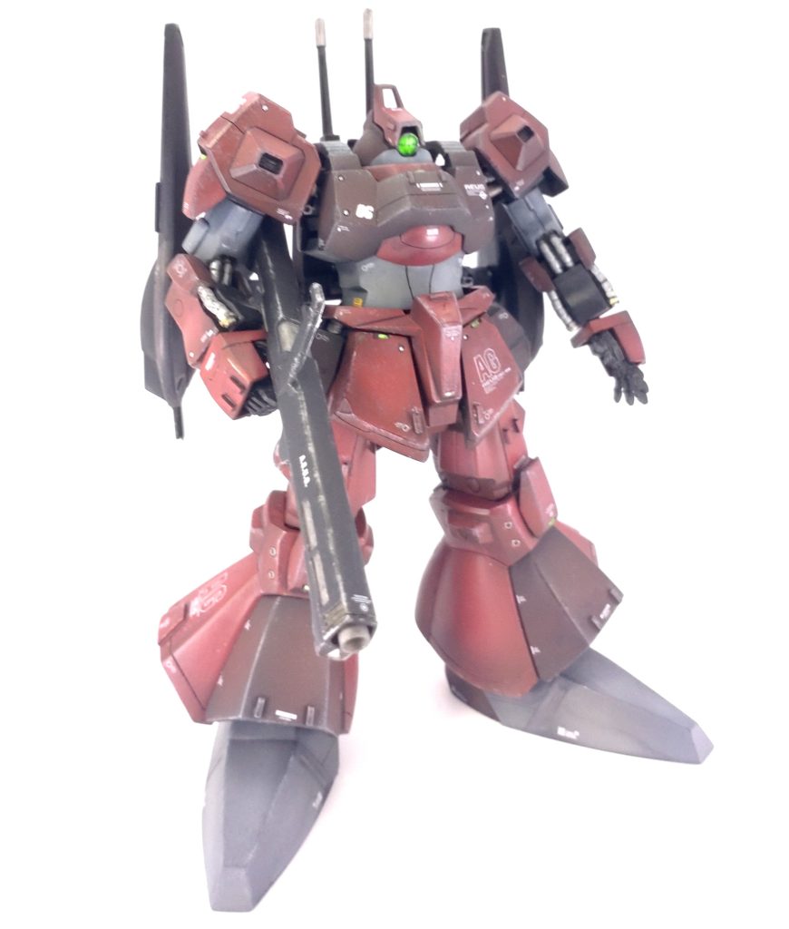 足:足首関節のフレームを切り継ぎしてたしか5mm延長。つま先に1mmプラ板を5枚貼って削って延長。