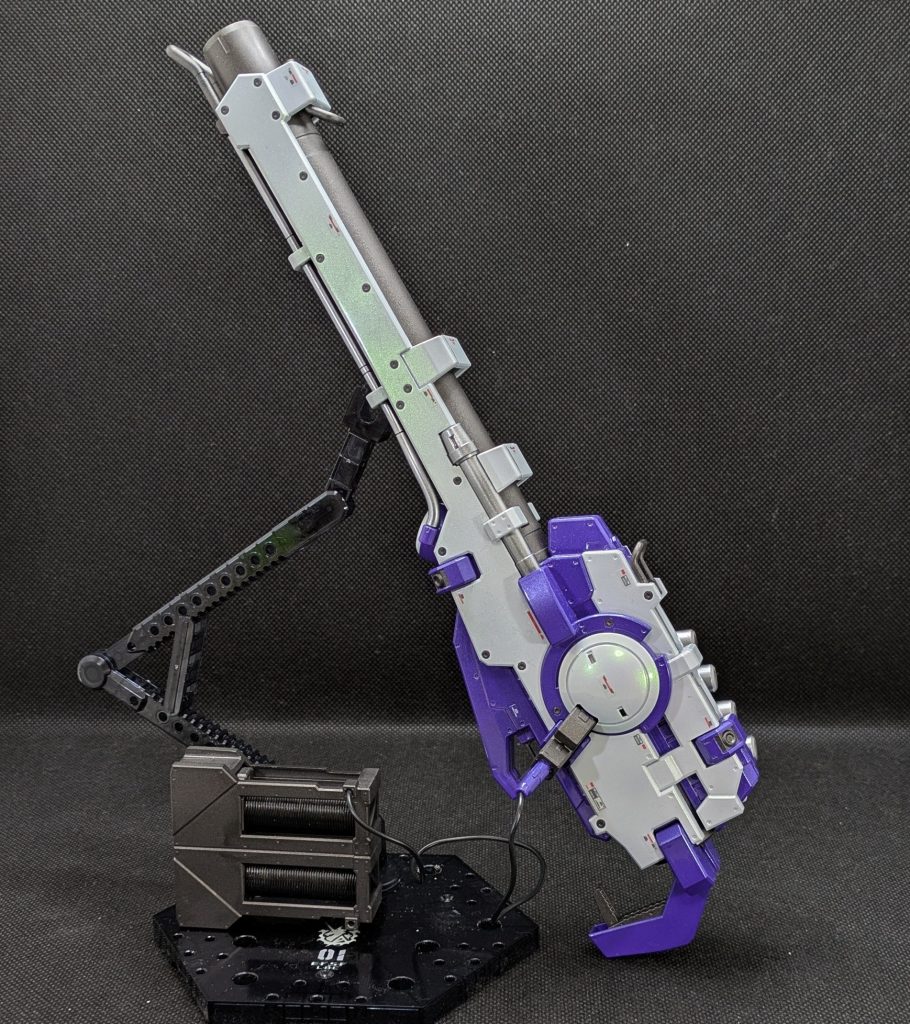 でもやっぱ長物は持たせると迫力ありますね。大雑把に塗装したようで少しだけ塗り分けやってたりしてて見た目よりは手間暇かかりました(笑)