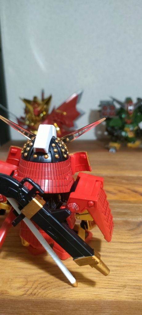 アップにすると粗が目立ちますが、シタデルは一発で発色するので良いですね。臭いもしないですし。