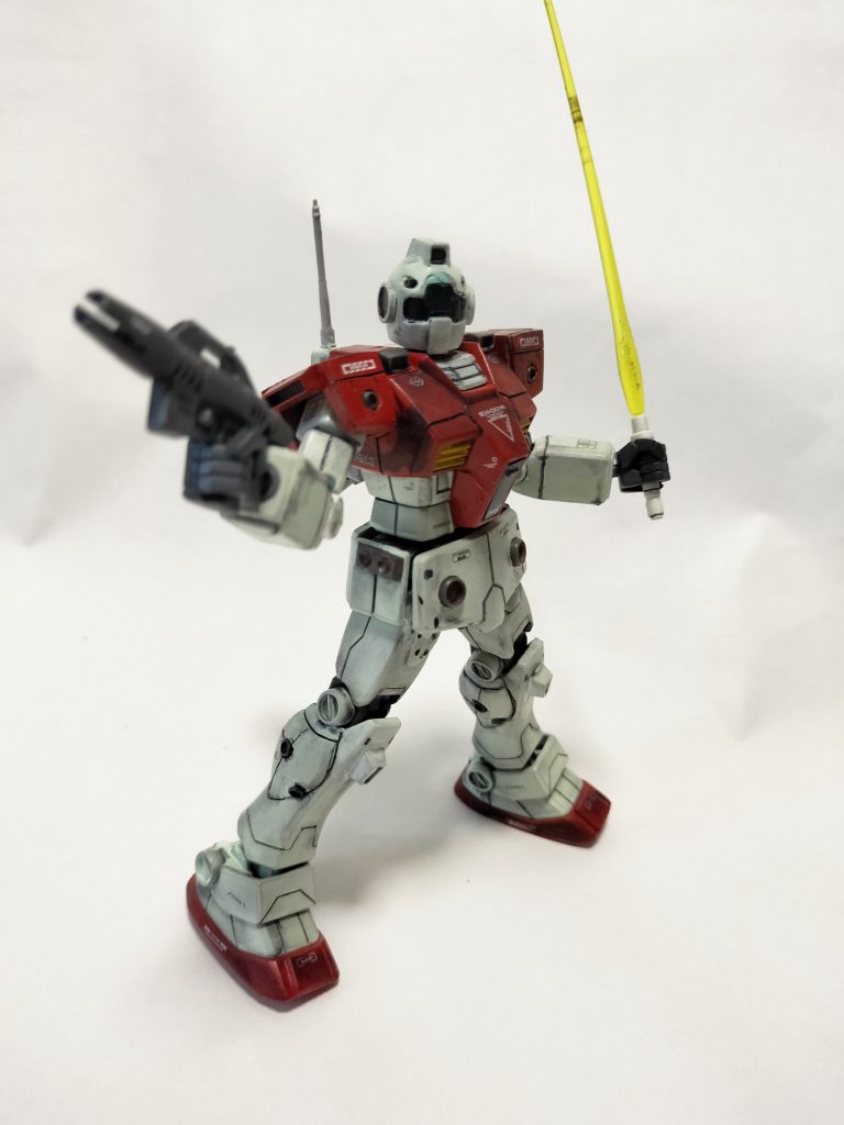 スプレーガンを打ちながら斬りかかる。