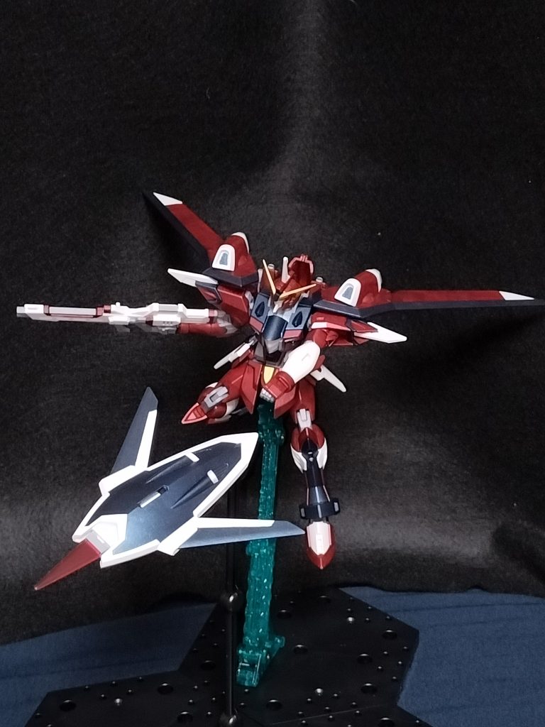 盾飛ばし。盾を飾るのに穴がデカくてぶかぶかやないか…と思ってたら違うとこにさすようでした。