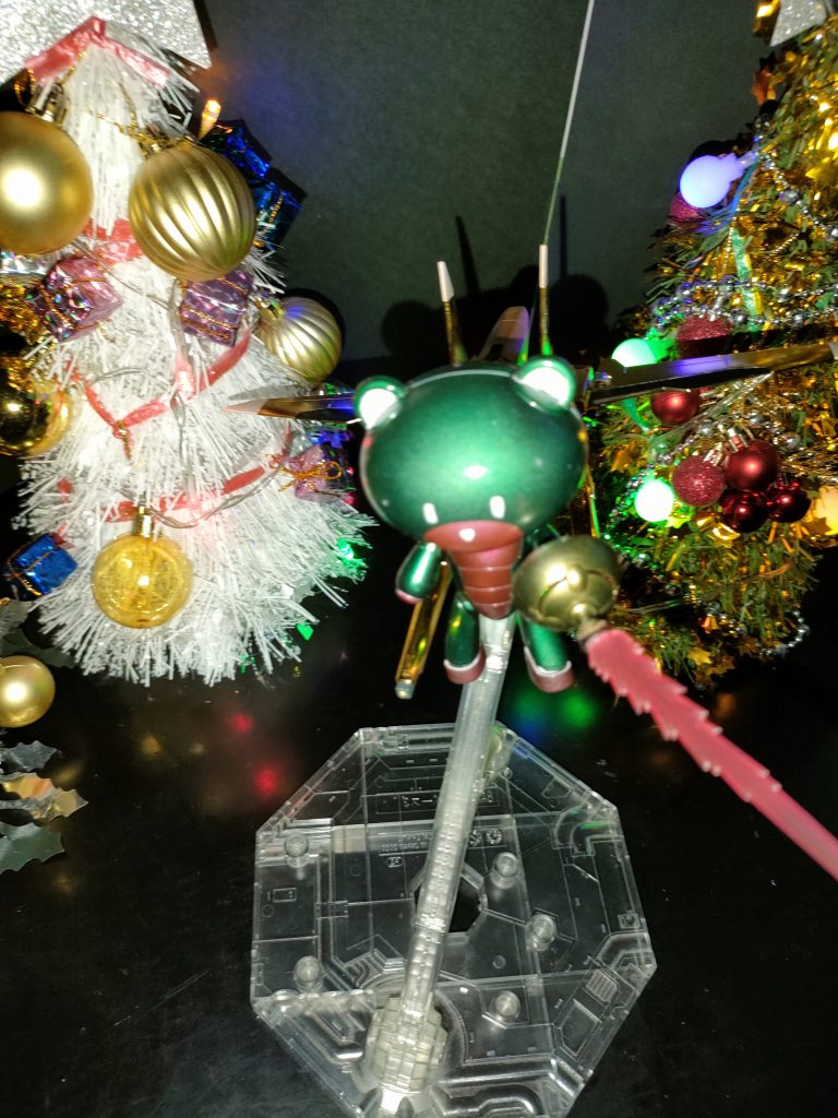 オオワシといっしょに並べてたらあれ、これ合体できるのでは？とノリで突貫工事しました。アカツキさんはえらい迷惑ですね。