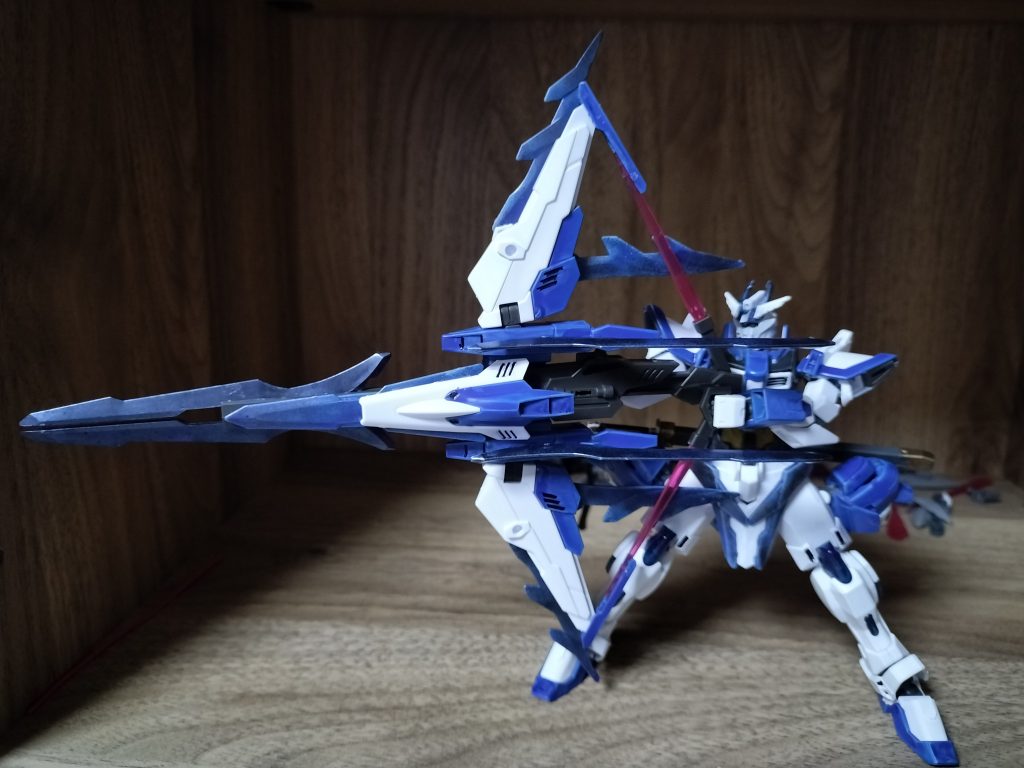 必殺技・ケルレウスアローバスターライフルサジッタ、シールド、バックパックを合体させることで発射可能。クレッセントムーンボウを参考にしている。皆のハートを撃ち抜く威力の光弾を雨のように降らせる。