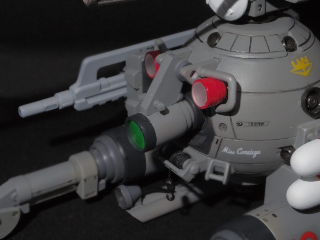 正面のカメラは望遠と広角を切り替える設定をでっち上げた。