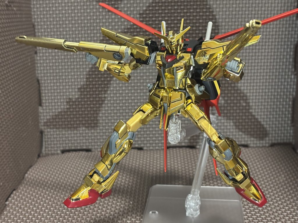 スタイルがHGCEの様にスラットしたので細長い