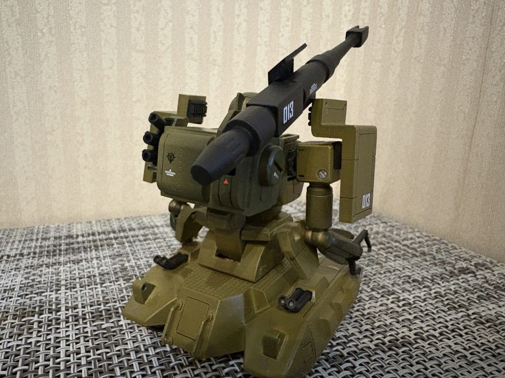 今回制作したキャノン砲。旧キットのザクキャノンの遺物です。そのためヒケやパーティングラインの処置等行いました。ユニット自体はネオジム磁石による接続なので着脱可能です。