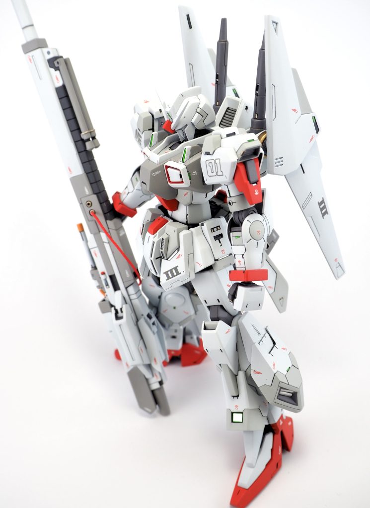 足部に追加したゼータブースターがお気に入りスネ装甲前部分にGP03と同じセンサーを入れてみました