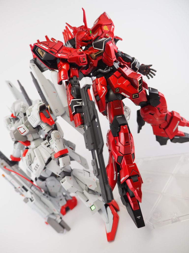 ガンダムユニコーン外伝　「もう一つの白いガンダム」 に登場最後は袖付バルギルと相打ちになる という痛い脳内設定で、楽しみながら制作しました