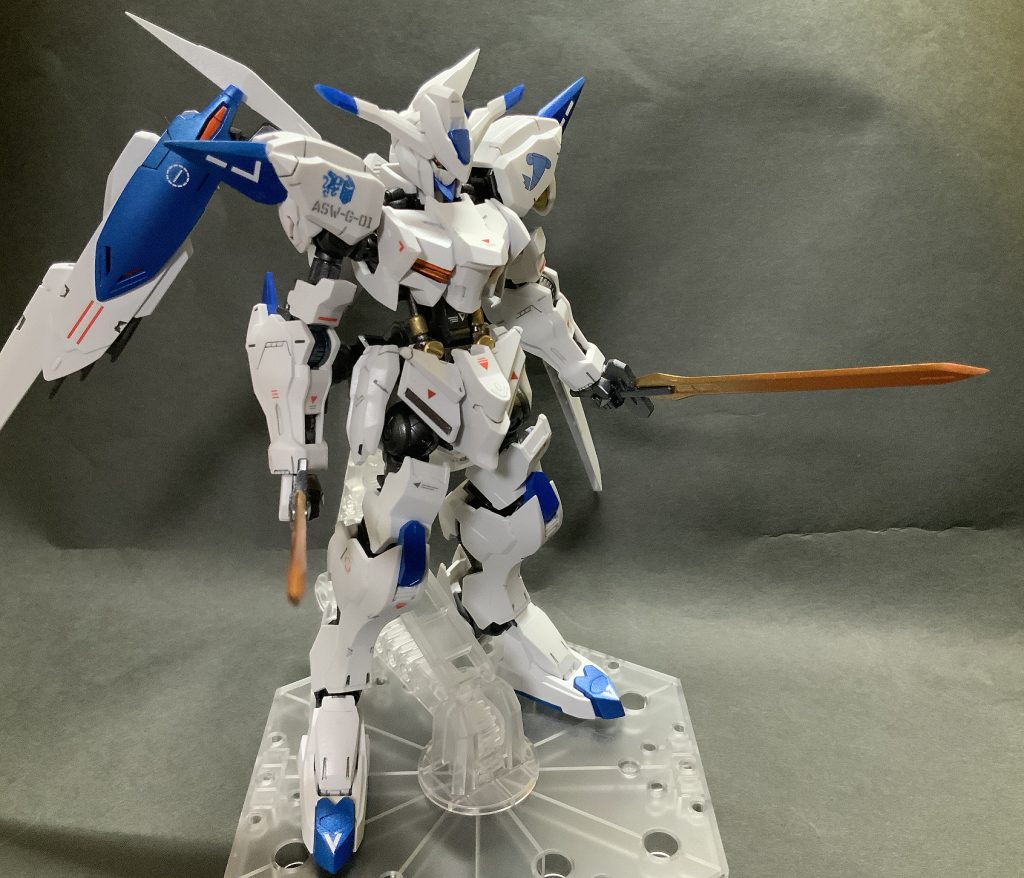 HGバエル–4枚目/制作者：アシオミマサト