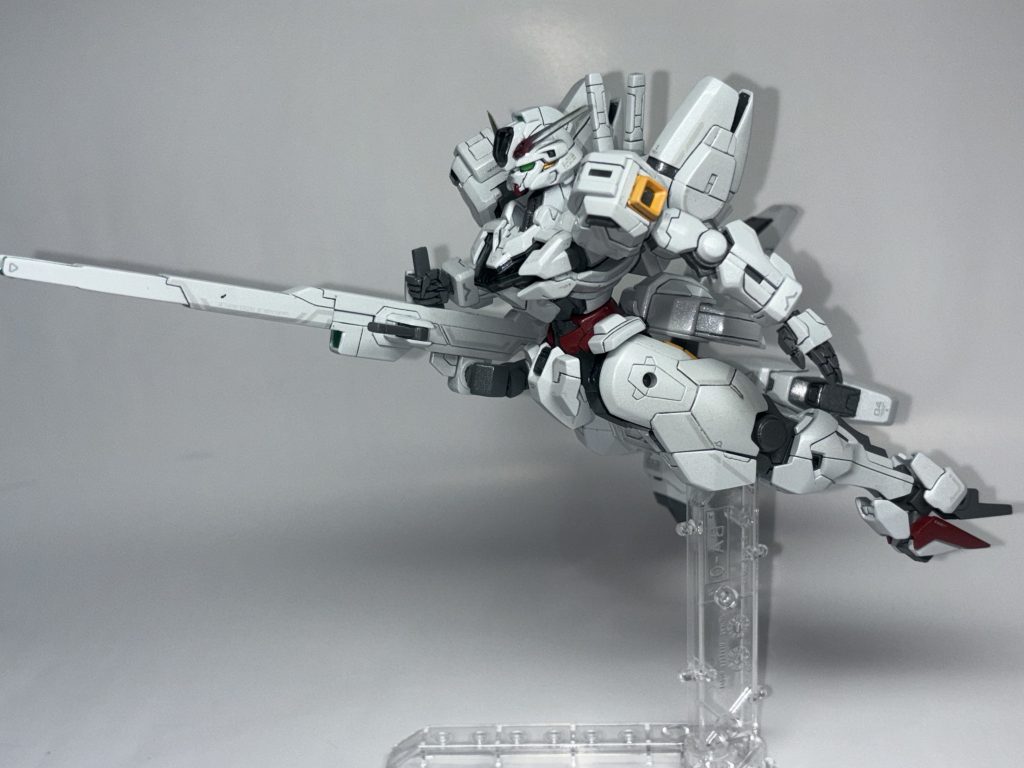 リアスカート？を可動させることによって、ハイマニューバモードがカッコよくなります。