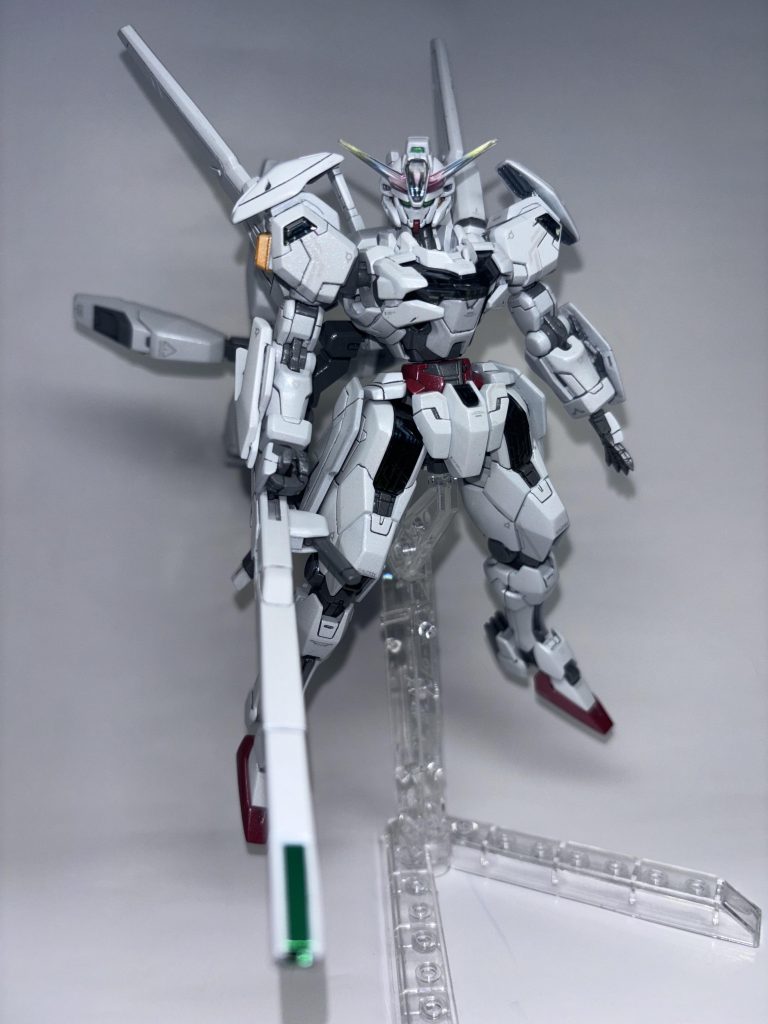 以上、HGガンダムキャリバーンの作例紹介でした。初めてのホワイトパール塗装でしたが、なんとか上手く塗装出来ました。ここまで閲覧していただきありがとうございました。