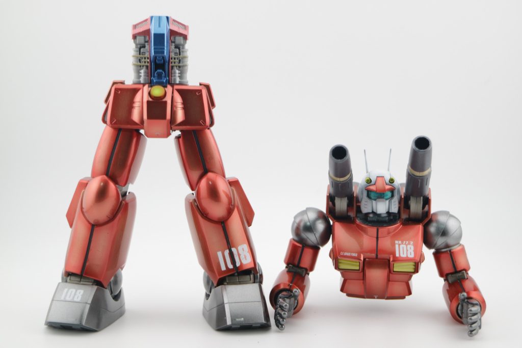 コアファイターを別で飾りたくて、コアブロックを塗装して内装しましたが、肝心のコアファイターはどこに行ったのやらビームライフルも無くなってるし