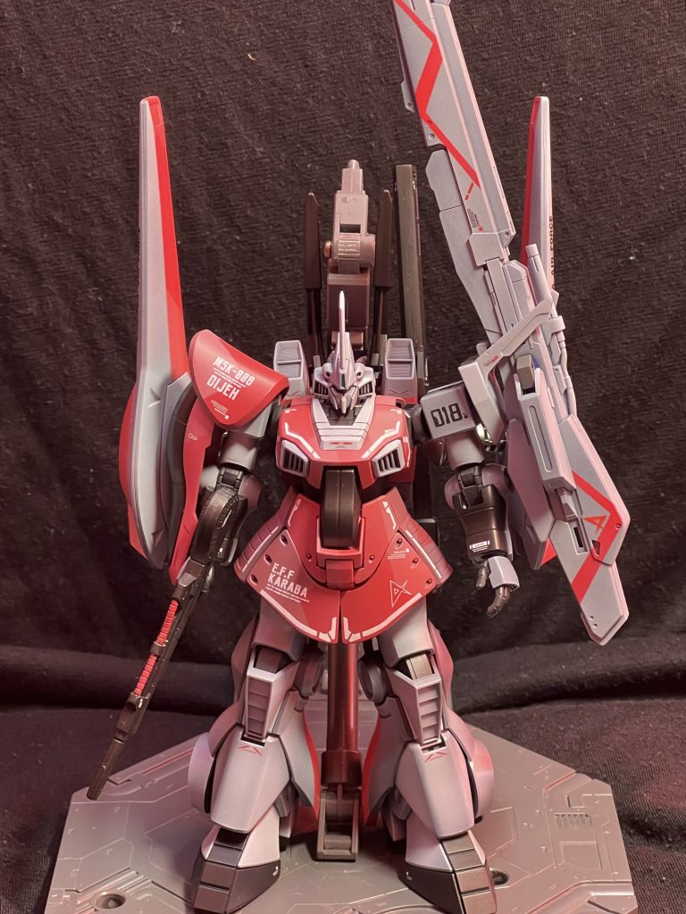 ムーンガンダムのリックディジェは無理でもこっちなら出来るかもと作る機会を虎視眈々と伺っていました。