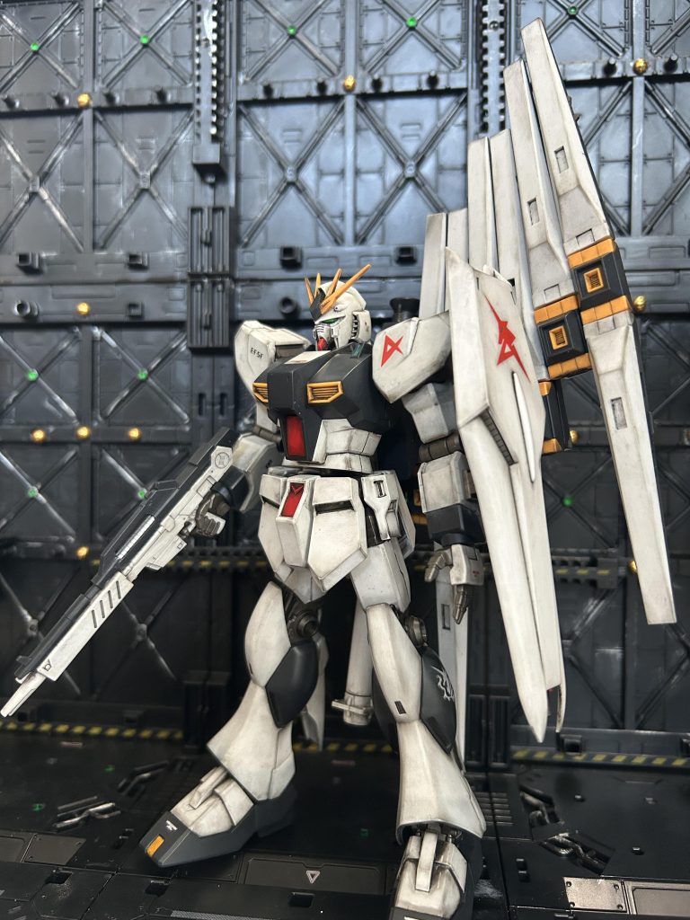 HGUC RX-93 νガンダム–2枚目/制作者：@ich_taka