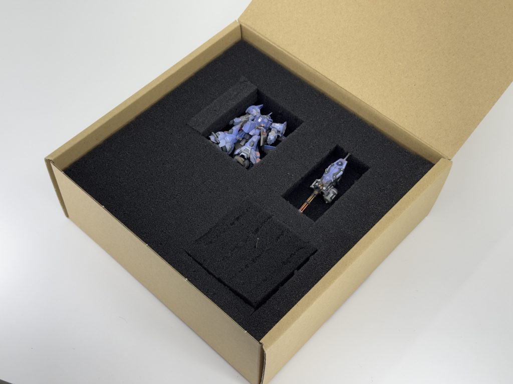 保管や発送にも便利なので完成品は企画のある大きさならこんな感じで保管しています。