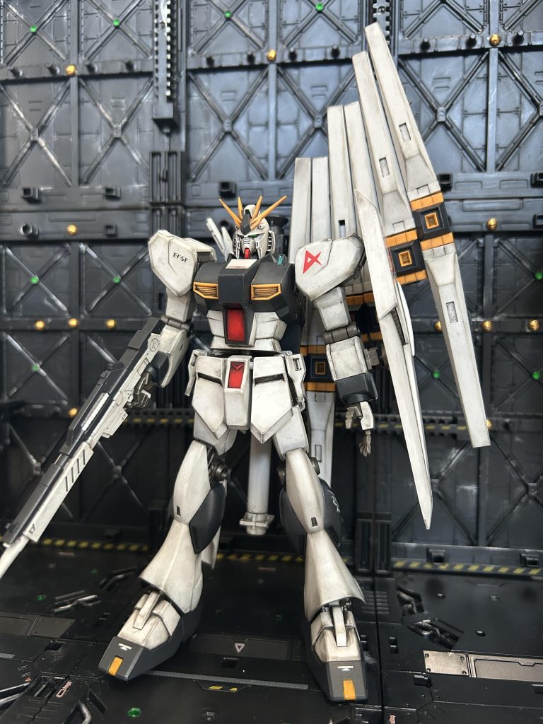 HGUC RX-93 νガンダム–4枚目/制作者：@ich_taka