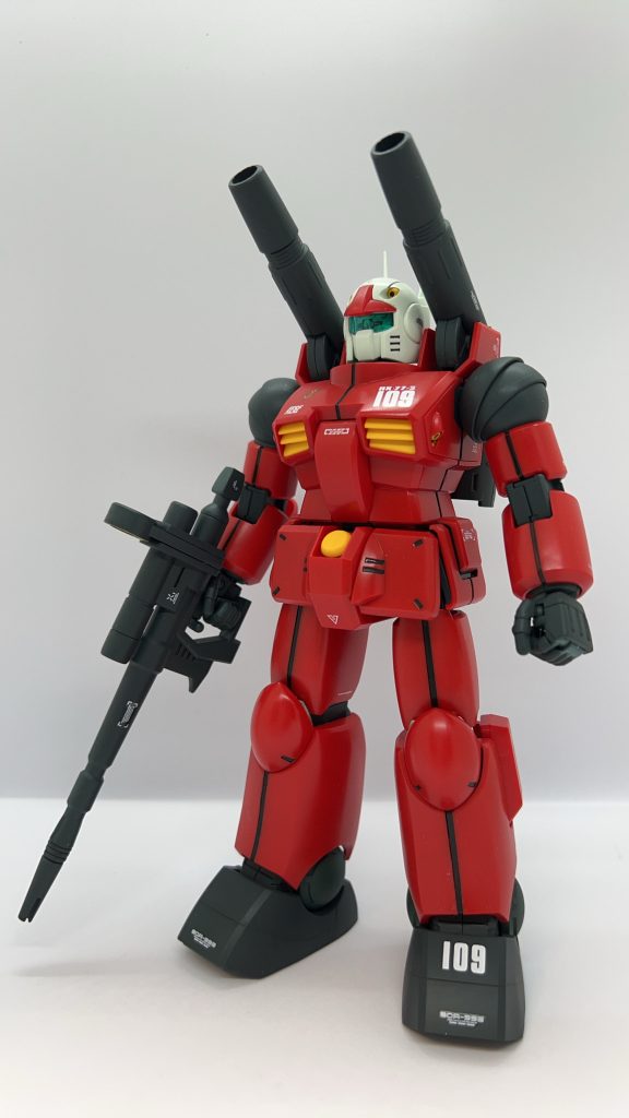 レッドで塗りました（成形色同然）。