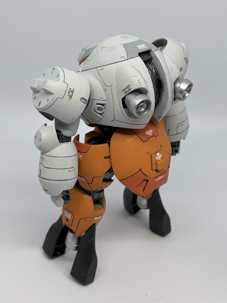 フレームや背面の金属部はガイアノーツのスターブライトアイアン。お世話になってます。