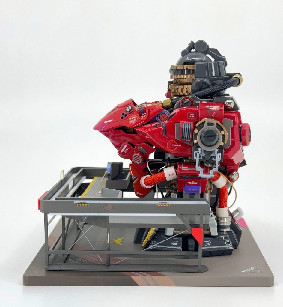 真横のアングル。