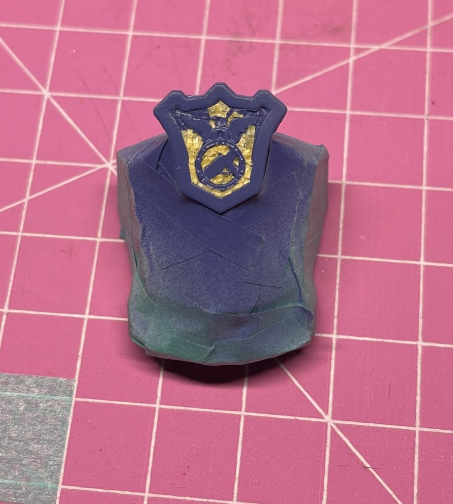 次に紫からブラウンゴールド