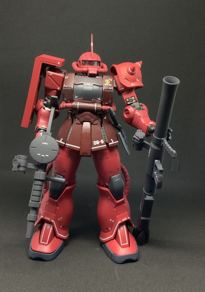 デカールもアニメ版っぽく。既存パーツと合わせる色の配合が難しいかったです。