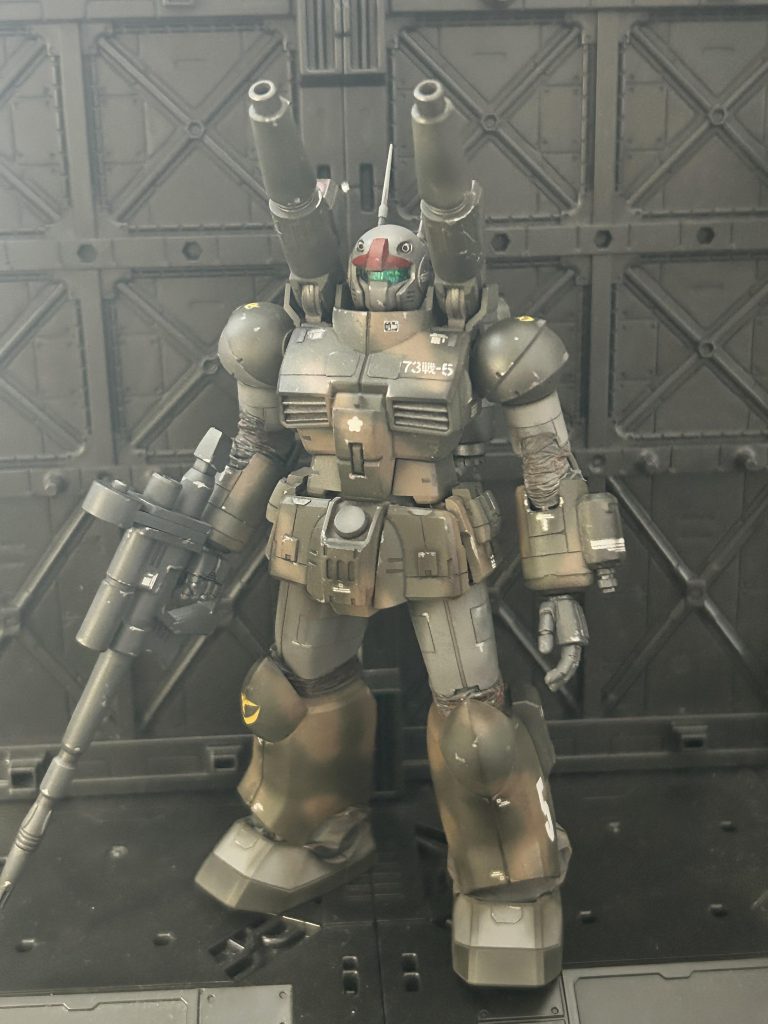 左腕には近接用機銃。防塵用カバーが、肘、膝、足首に着用であります🫡キャノン用に追加照準器増設であります🫡