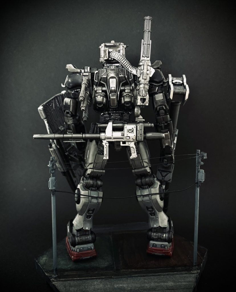 キット本来は、ビームライフルだけなのですが、少し貧弱に見えるので、MSGバズーカを持たせてます。ジムが持っていたものに塗装やウェザリングは寄せてます。