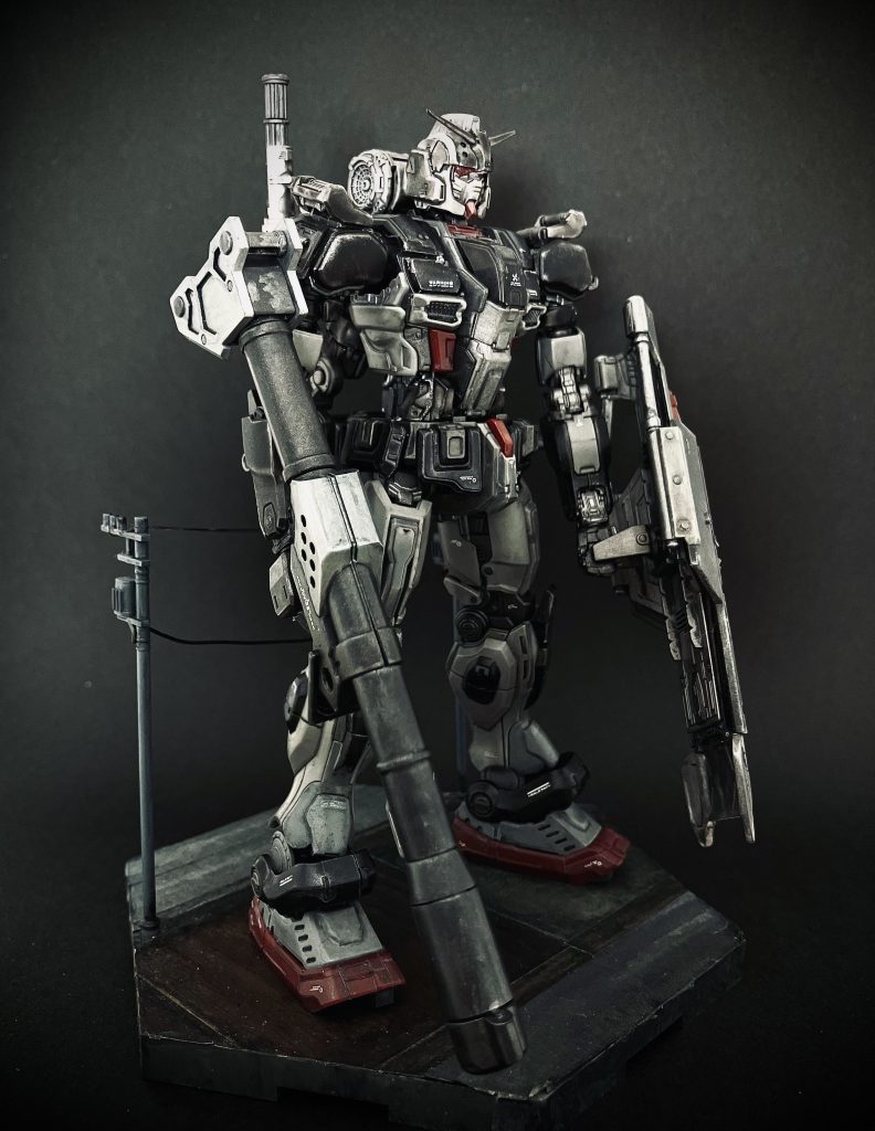 全体的につや消しトップコートなんですが、艶のある部分も残して、強弱をつけてます。カサカサだとリアルに速く動いてるイメージがない🏎️☁︎🏁