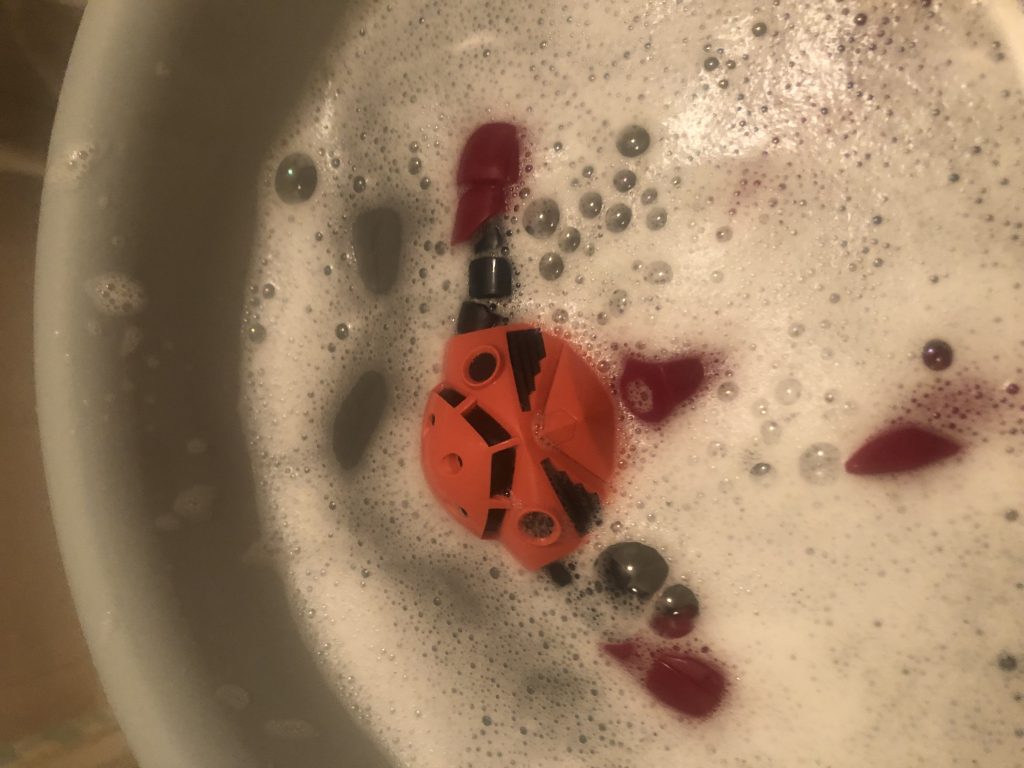 幼き頃、おもちゃをやたらとお風呂に持って行きたがりだったのを思い出しました😆