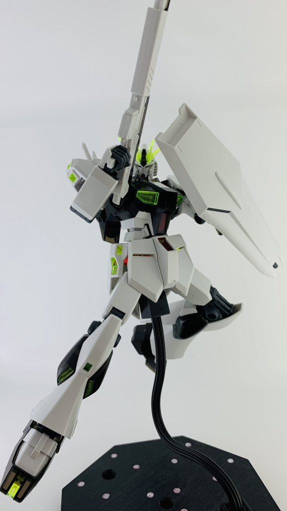 EG 1/144 νガンダム(ソリッドクリア)–2枚目/制作者：かける