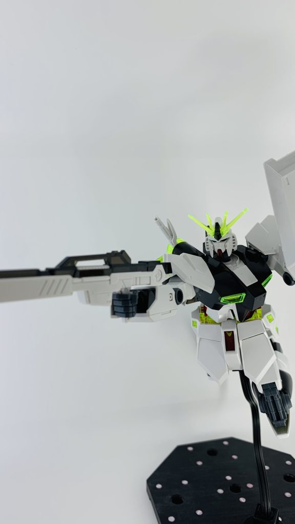 EG 1/144 νガンダム(ソリッドクリア)–3枚目/制作者：かける