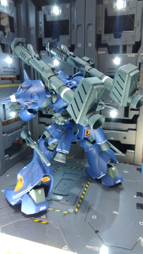 背面も大迫力過ぎる