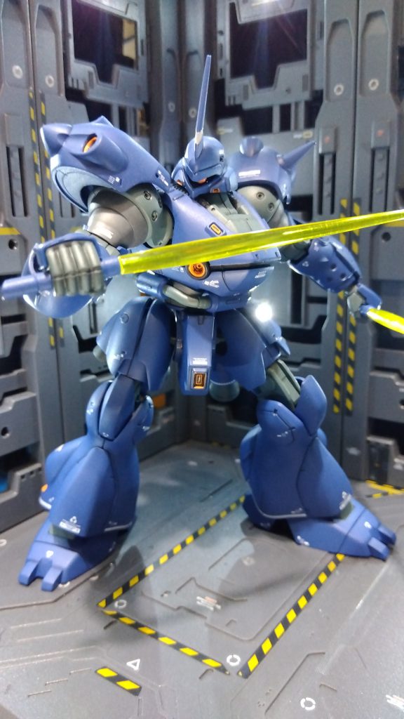 持てる武装を取っ替え引っ替え。