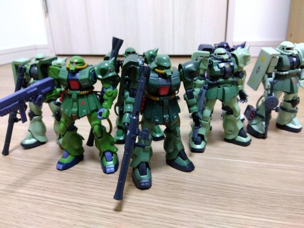 一年戦争時代のザクと共に。