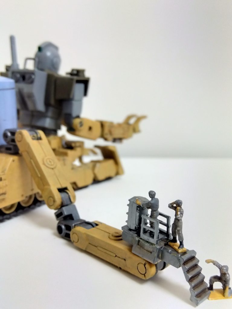 クレーンは、このように地面に下ろす事ができます。