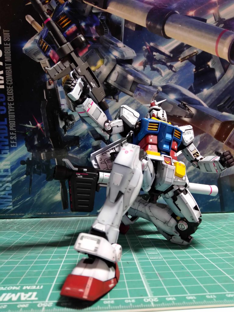 立て膝ポーズです煽ることでかなり迫力満点になりました😊