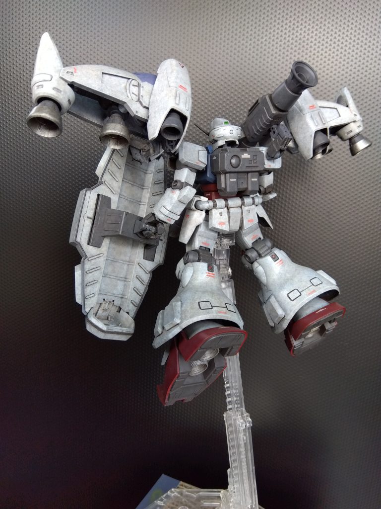 ダークブラウンで全体にフィルタリングしています。 パーツをバラして行いましたが割れてしまった箇所もあります。