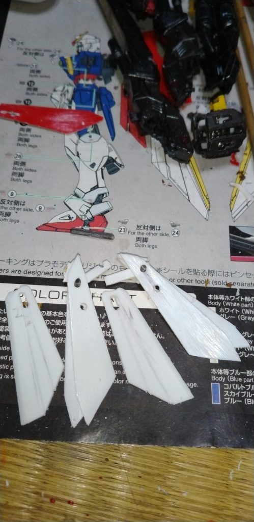 カナード兼放熱板をプラ板で製作